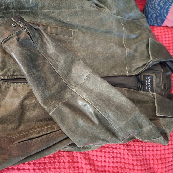 Leather jacket - Picture 13 of 15